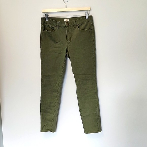 J. Crew Pants - J.Crew stretch green chino style pant size 28